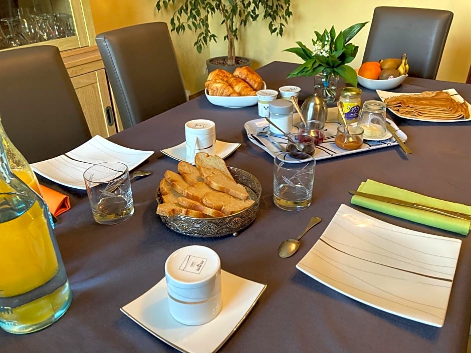 Chambre-appartement d hôtes de Kermoal-cuisine et sdb privées