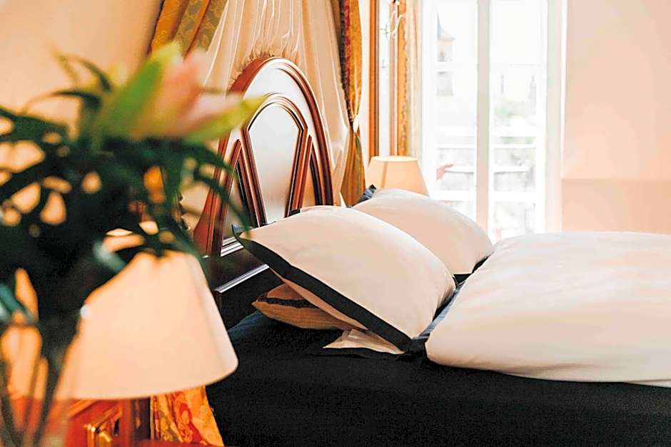 DAS v EVERT Hotel - am Congress Centrum Würzburg