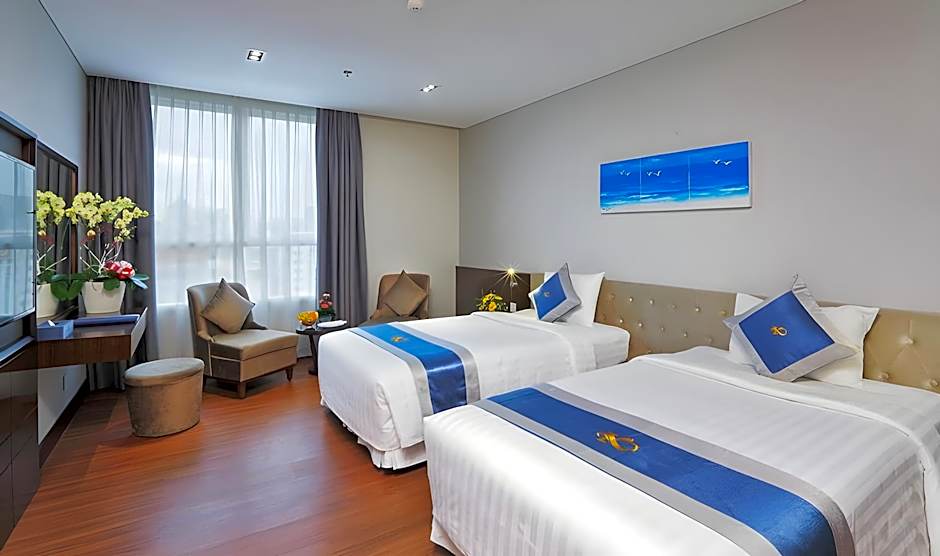 Central Palace Hotel