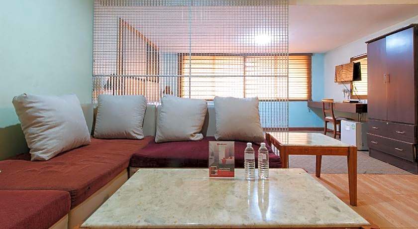 RedDoorz Plus @ Timog Avenue Quezon City