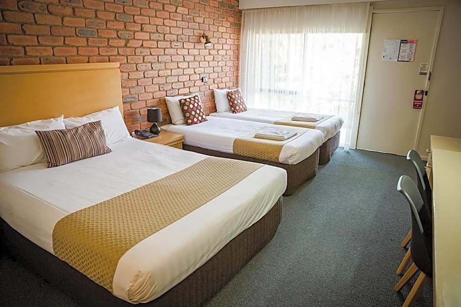 Australian Settlers Motor Inn