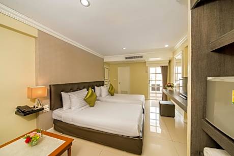 Deluxe Double or Twin Room