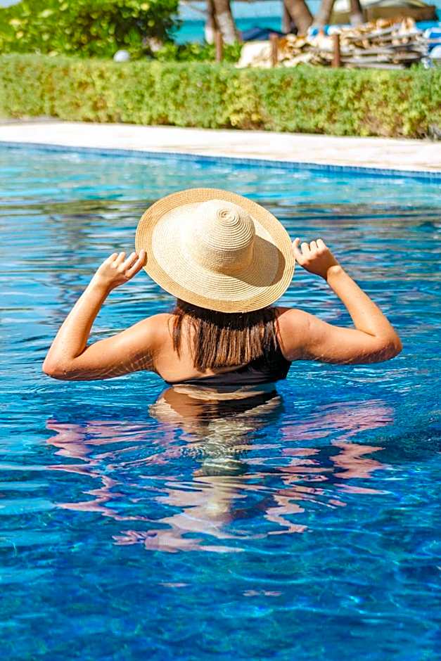 Ixchel Beach Hotel