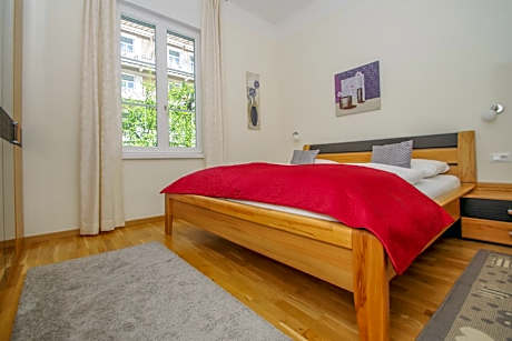 One-Bedroom Apartment with Garden View