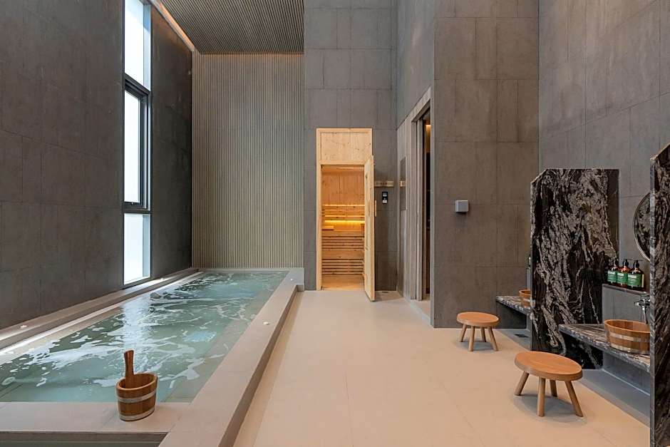 Staybridge Suites Bangkok Sukhumvit By IHG