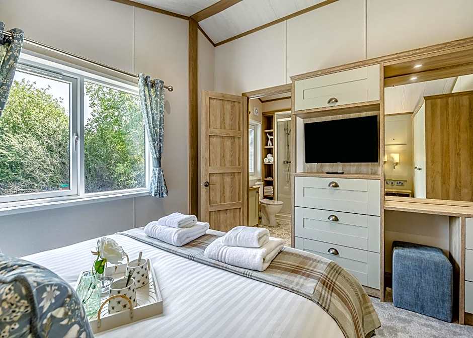 Woodhall Country Park Lodges