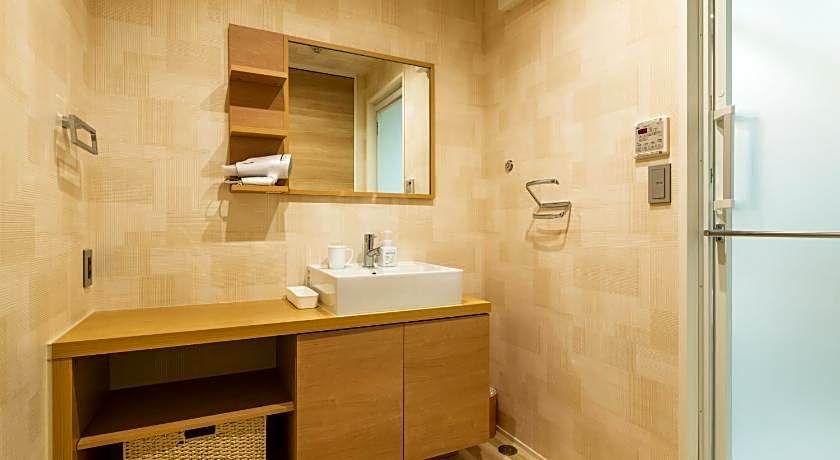 GRAND BASE Mojiko Ekimae