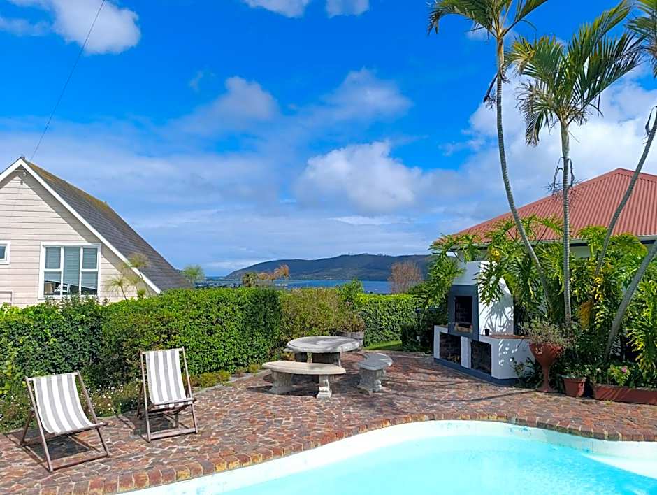 Guinea Fowl Lodge - Lagoon & Heads View B&B, Central Knysna