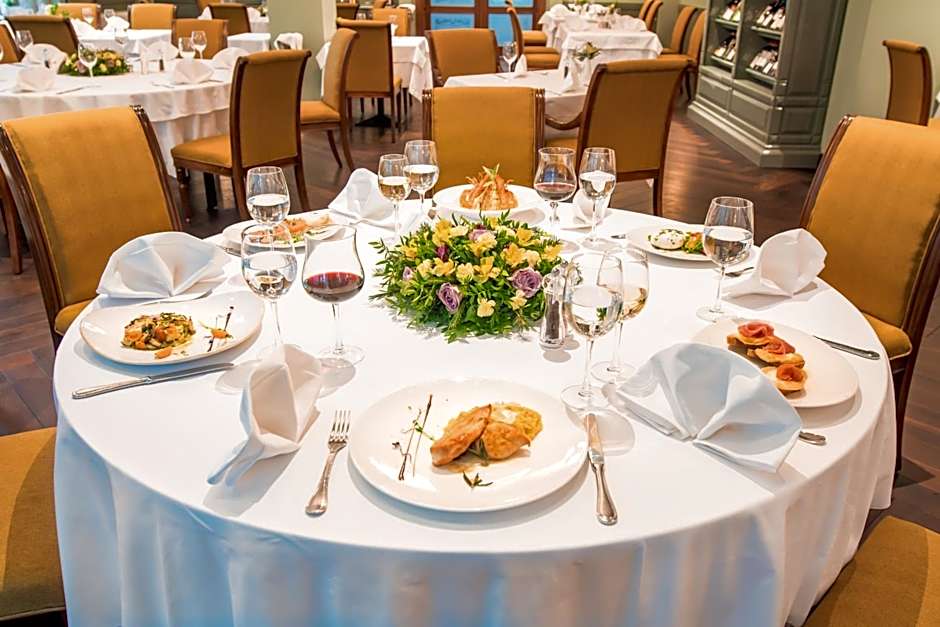 Crystal Palace Boutique Hotel