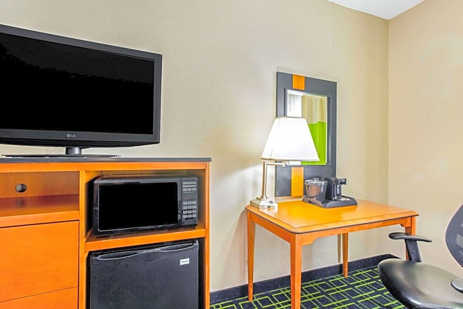 La Quinta Inn & Suites by Wyndham Manassas Battlefield