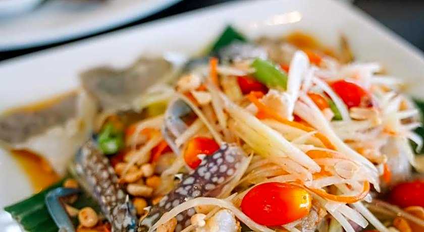 Khanom Golden Beach Hotel