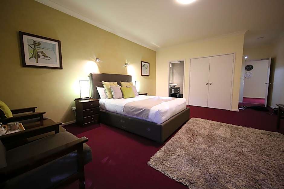 Mahogany Inn and Distillery