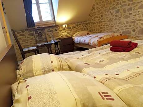 Triple Room with Private Bathroom