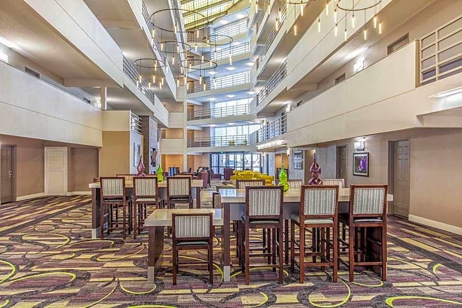 La Quinta Inn & Suites by Wyndham Lubbock West Medical Center