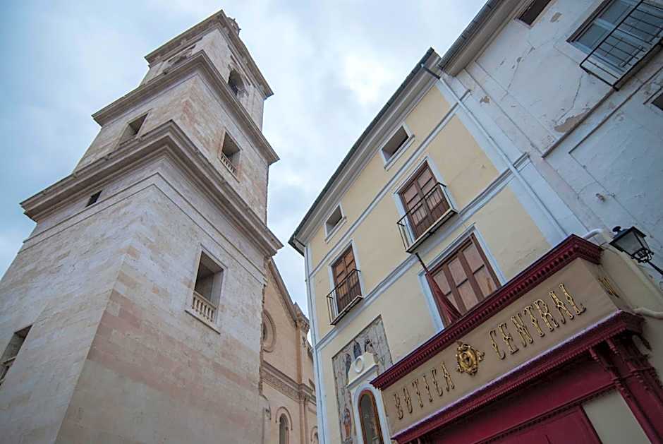 GOMEZ ROOMS