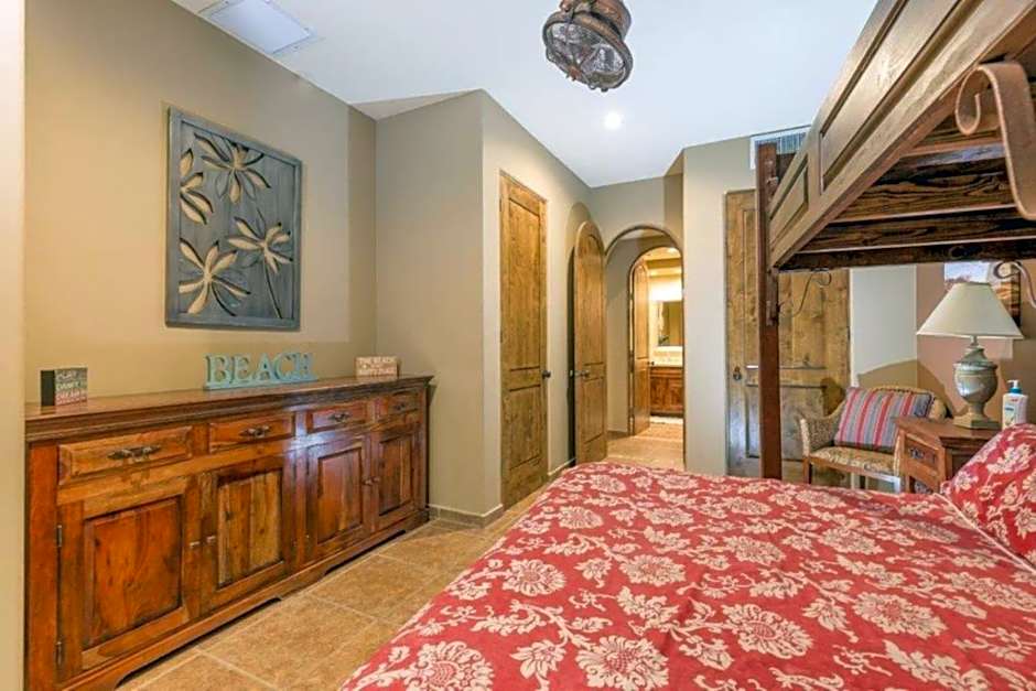 Bella Sirena 305-A - Elegant Oceanview Condo on Beachfront Resort