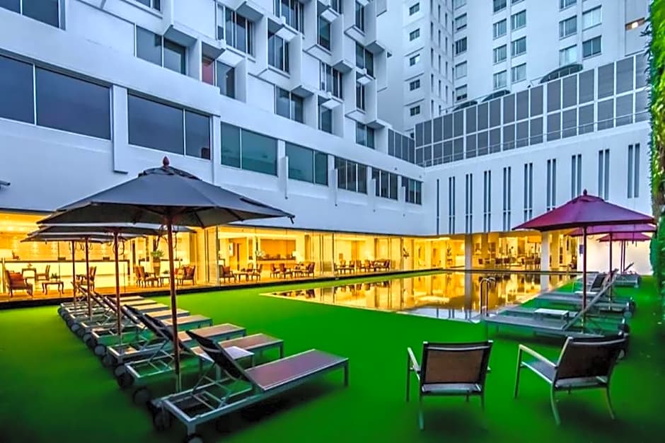 Mandarin Hotel Managed By Centre Point