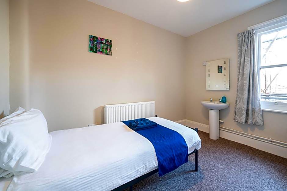 The Veteran Hotel & Bar