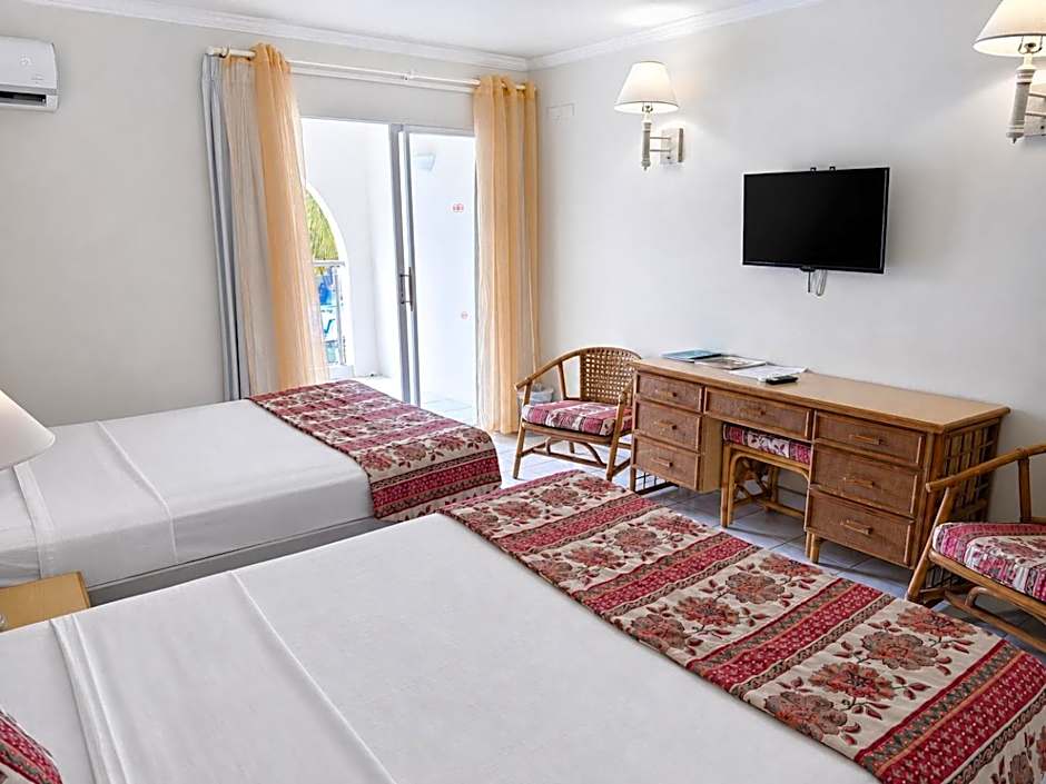 Sunbay Hotel- Daily Breakfast & Beach Access Included