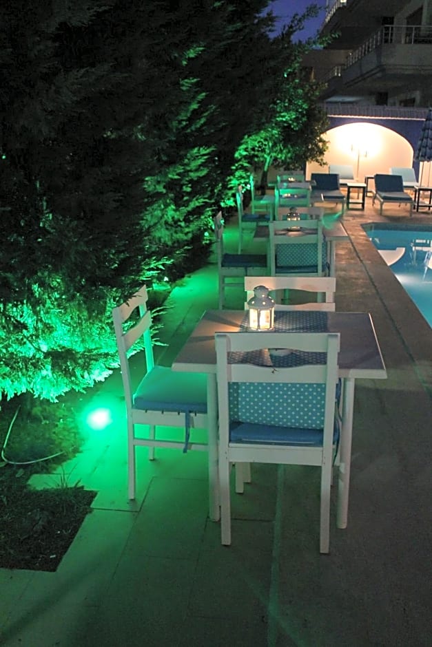 Altinyaz Hotel