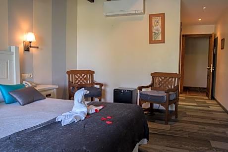 Double Room with Spa Bath