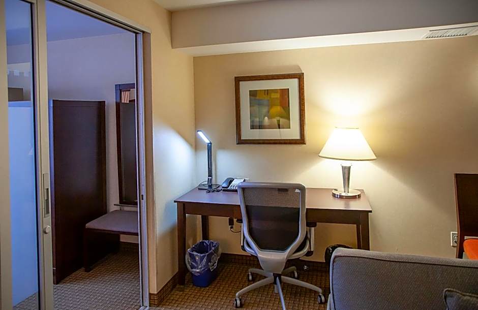 iHOTEL & Conference Centre Red Deer