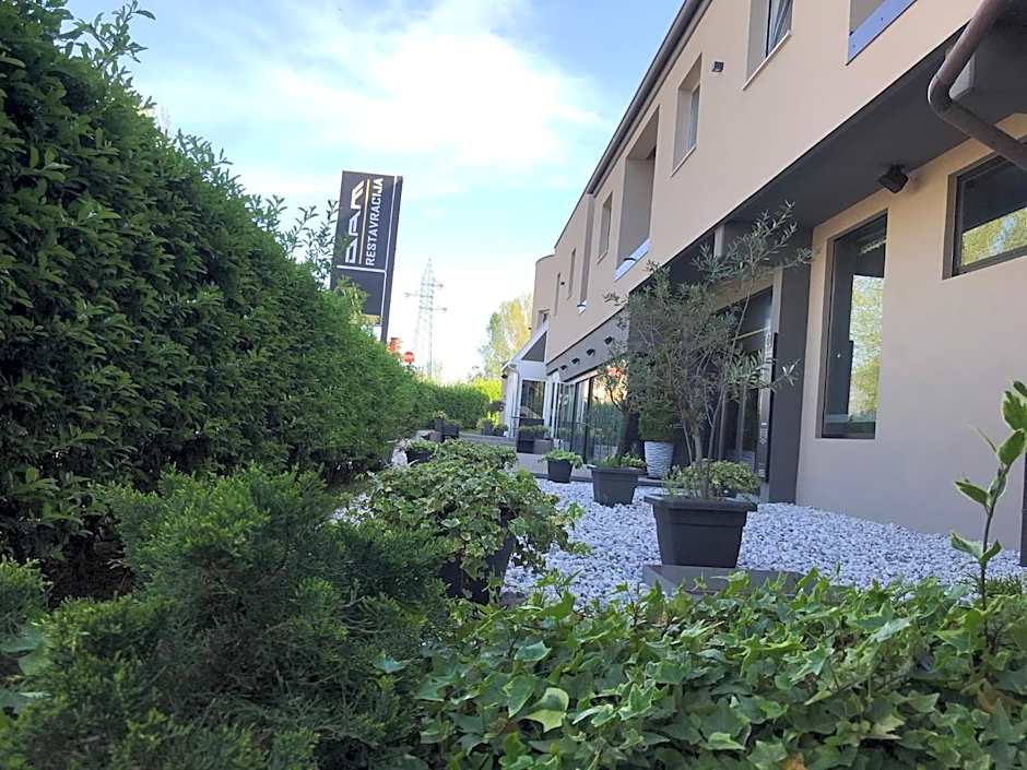 DAM boutique hotel & restaurant