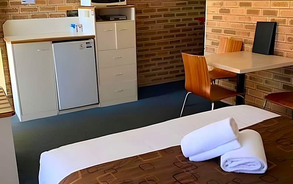 Garden City Motor Inn