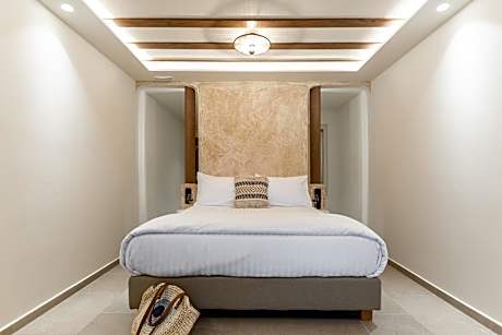 Suite with Mountain View