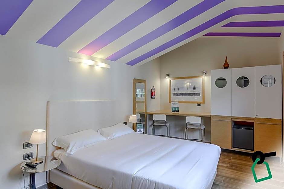 HOTIDAY ApartHotel Firenze