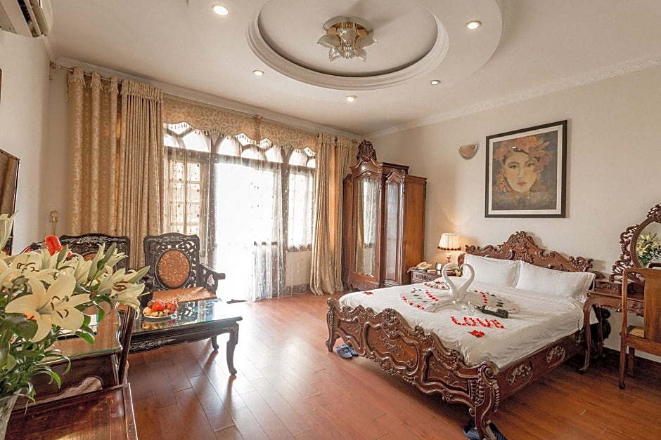 Hanoi Little Town Hotel