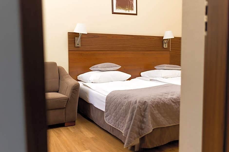 Photo 1 of 6 of Triple Room