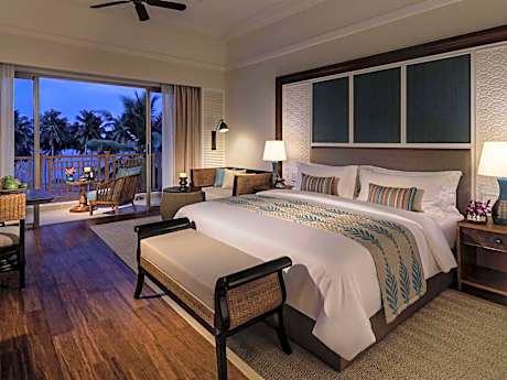 Premier Ocean Suite - King