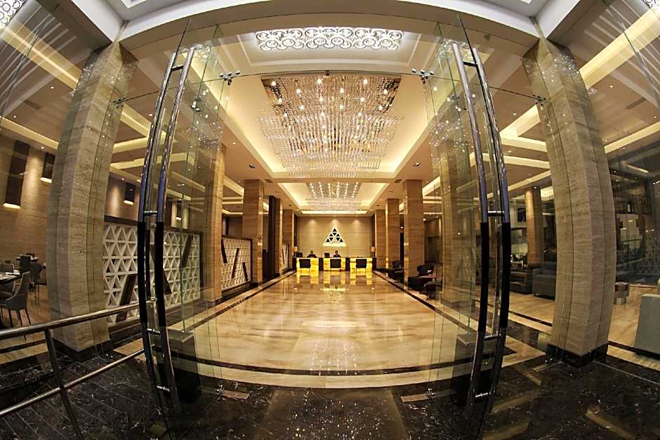 pyramid suites Hotel