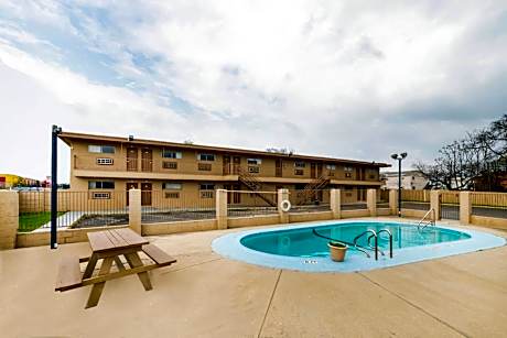 Oyo Hotel San Antonio Lackland AFB Seaworld Hwy 90 W