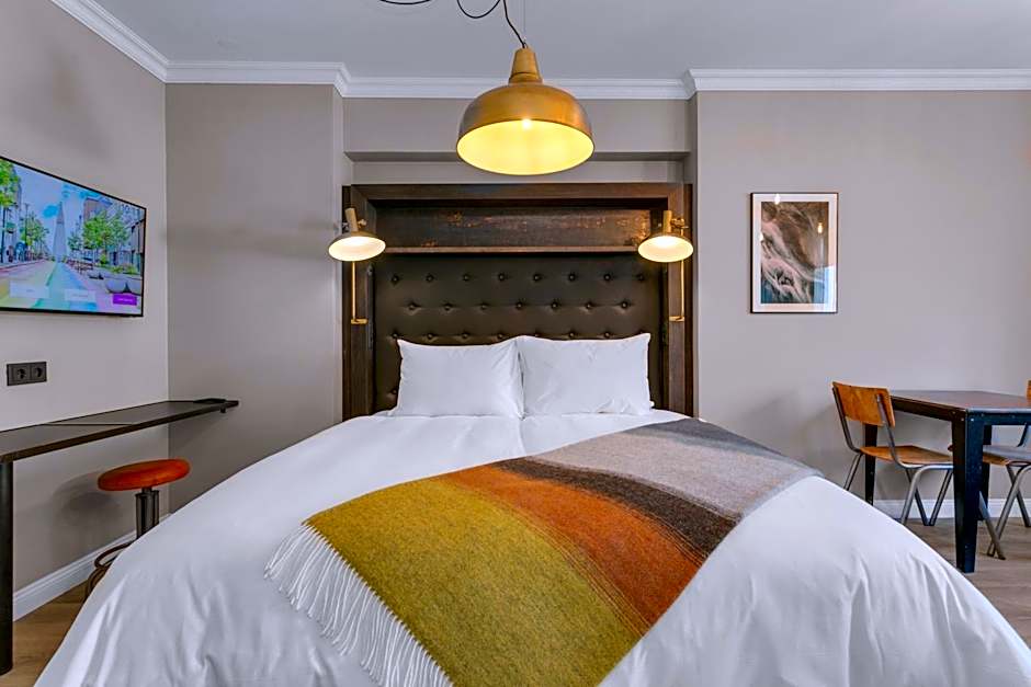 ODDSSON Downtown Hotel