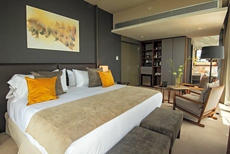 Double Superior King Bed