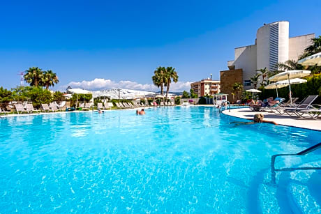 Capo Peloro Hotel