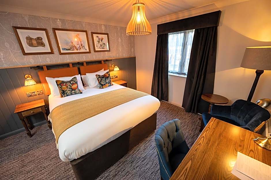 Ely Hotel by Chef & Brewer Collection