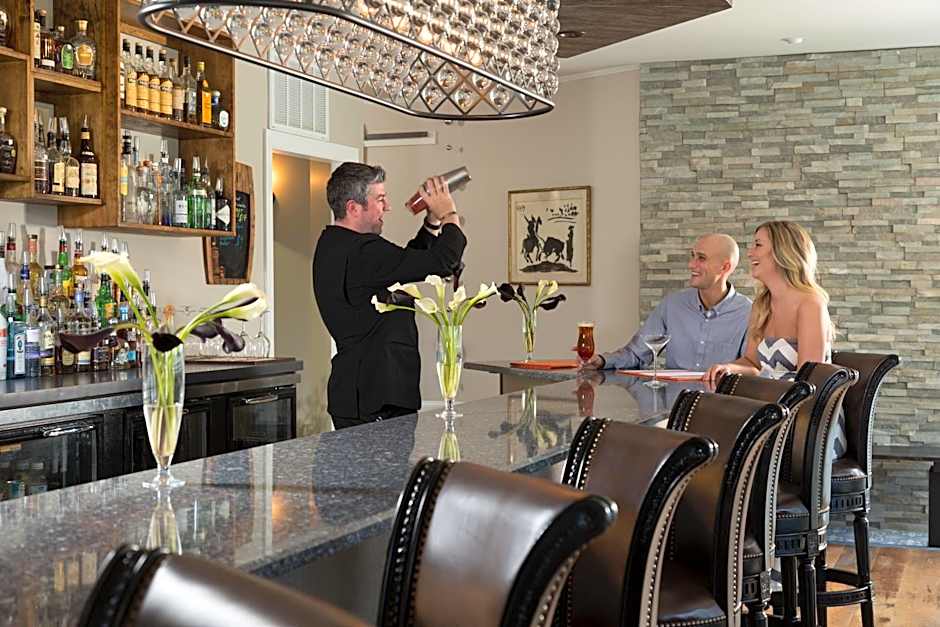 L'Auberge Provencale Inn & Restaurant