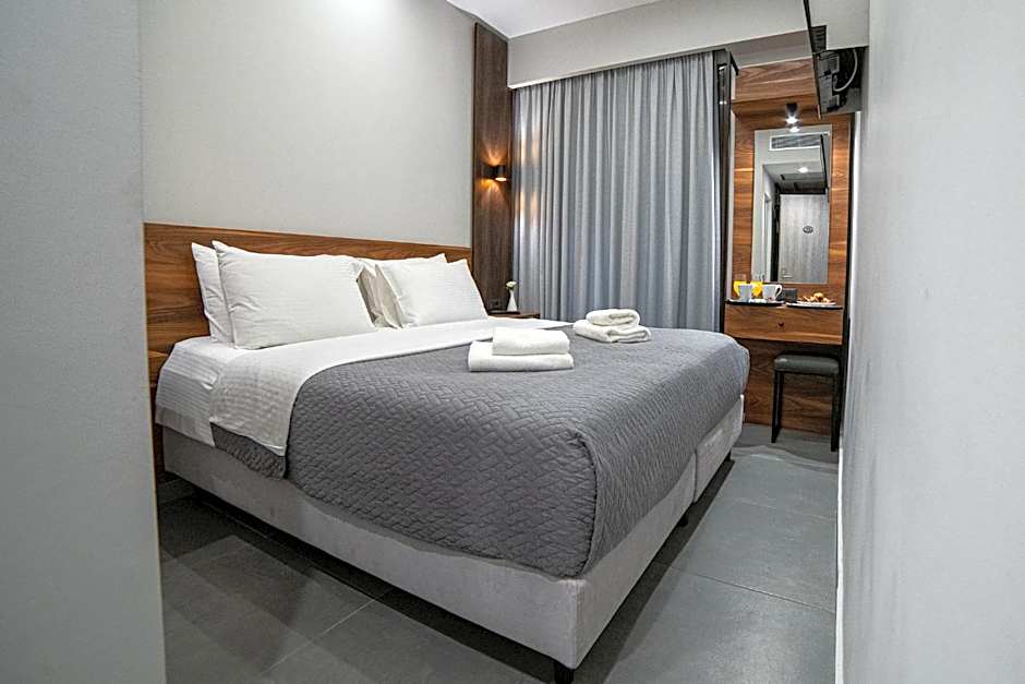 Argo Hotel Piraeus