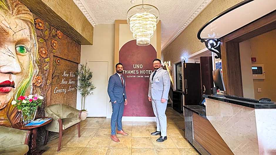 Uno Thames Hotel