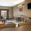 Microtel Inn & Suites by Wyndham Kenedy/Karnes City