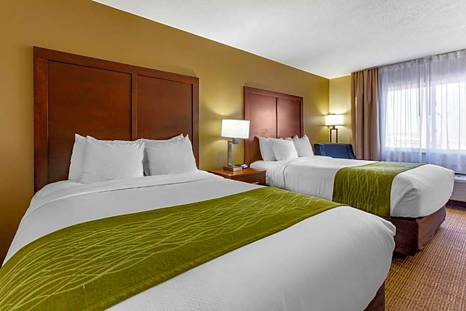 Comfort Inn & Suites Alameda at Albuquerque Balloon Fiesta Park