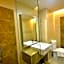 Eminent Hotel