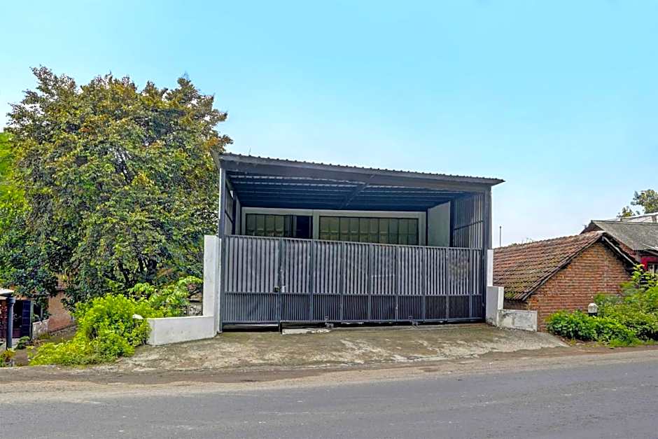 OYO Life 91947 Kost Barokah Syariah