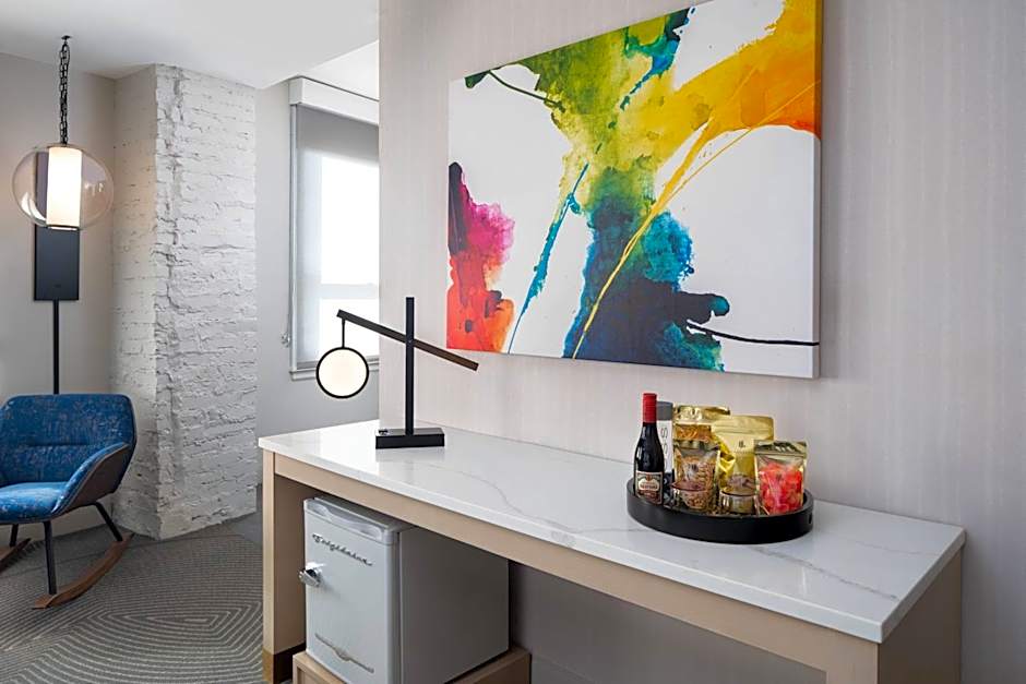 Glass Light Hotel & Gallery, Autograph Collection