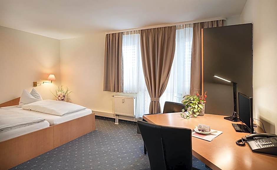 Zdjęcie 1 z 19 — Sunibel Inn