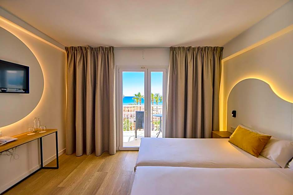 Universal Hotel Bikini