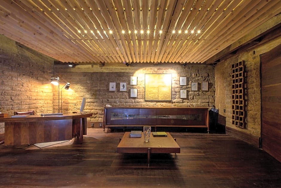 Uvence Arte + Hotel